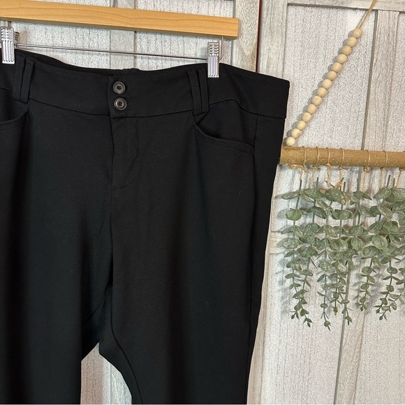 Studio Torrid Trouser Boot Studio Luxe Ponte Mid-Rise Pant Plus 22 Short Stretch - Picture 8 of 12